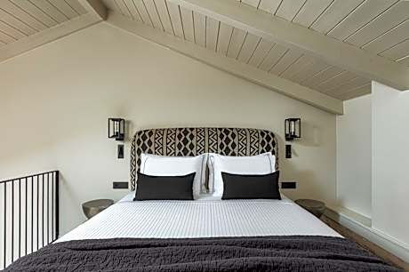 Comfort Loft with Fireplace