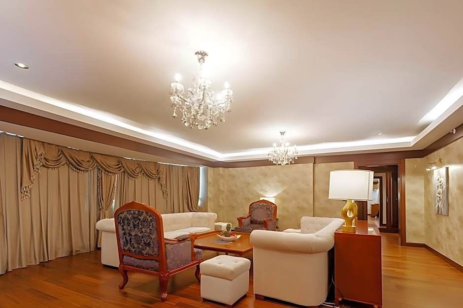 Dedeman Oskemen Tavros Hotel