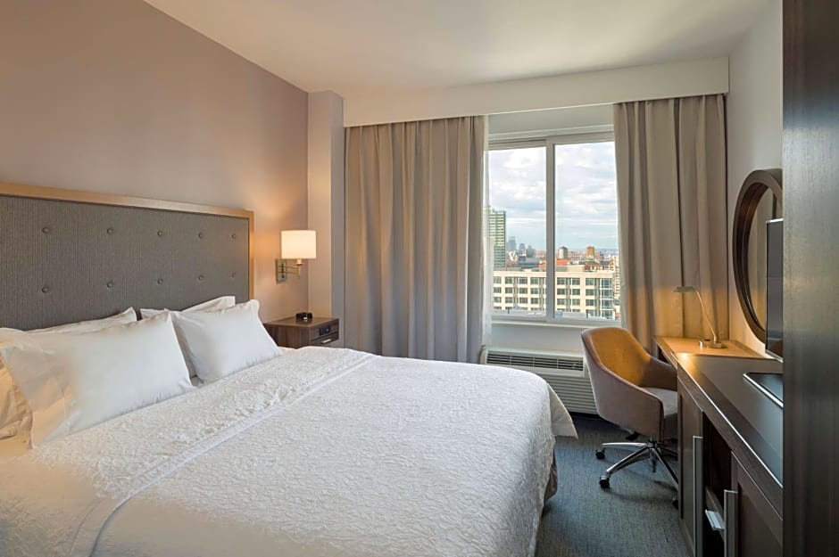 Hampton Inn By Hilton Manhattan - Times Square South - Newly Renovated