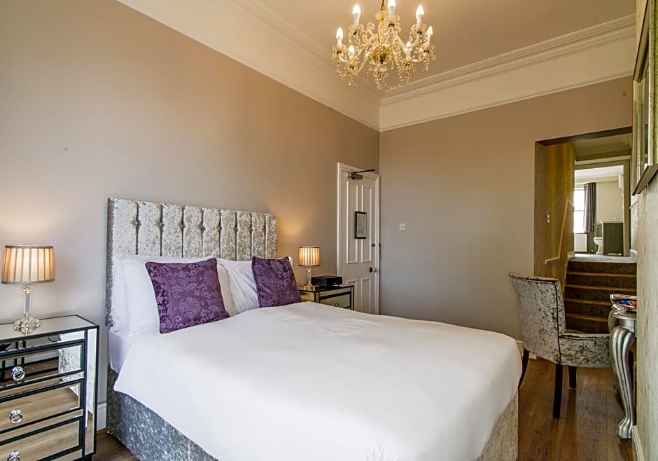 Charleville Lodge Hotel