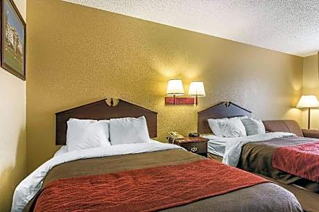 2 Double Beds, Smoking