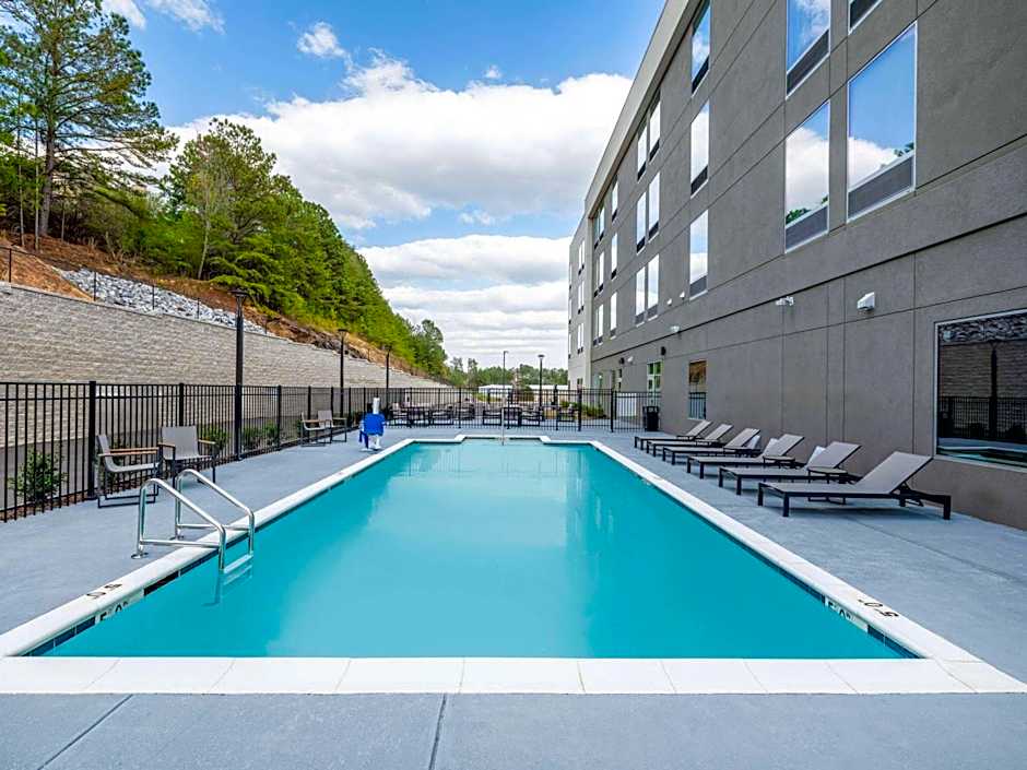 La Quinta by Wyndham Chelsea Birmingham