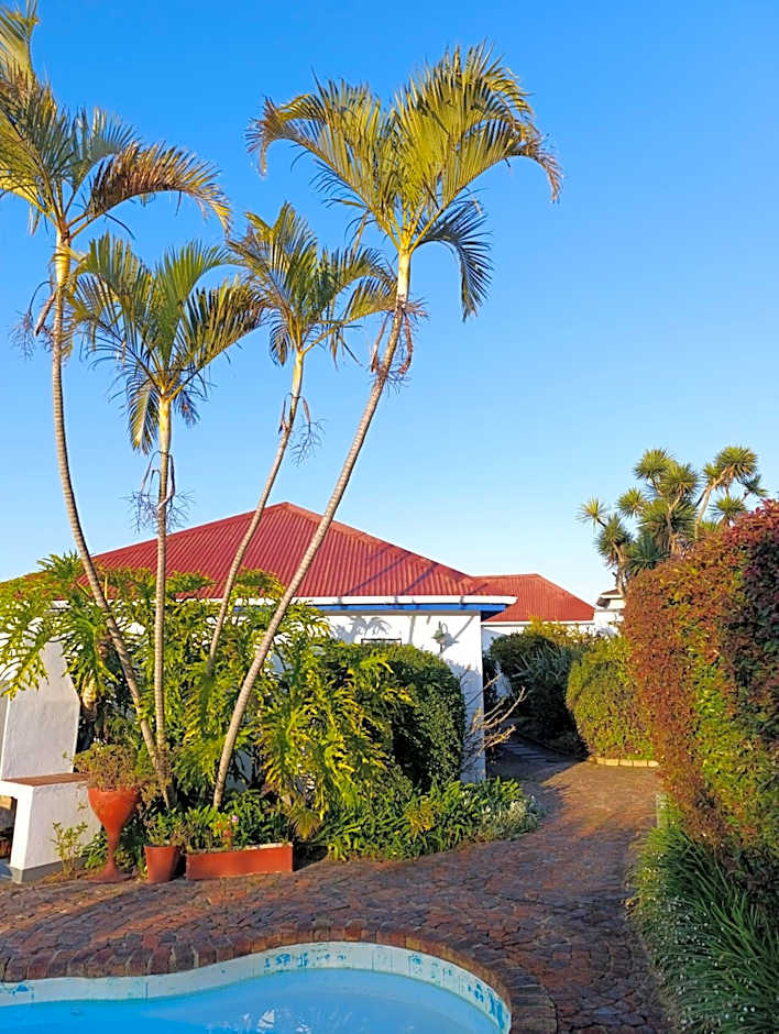 Guinea Fowl Lodge - Lagoon & Heads View B&B, Central Knysna
