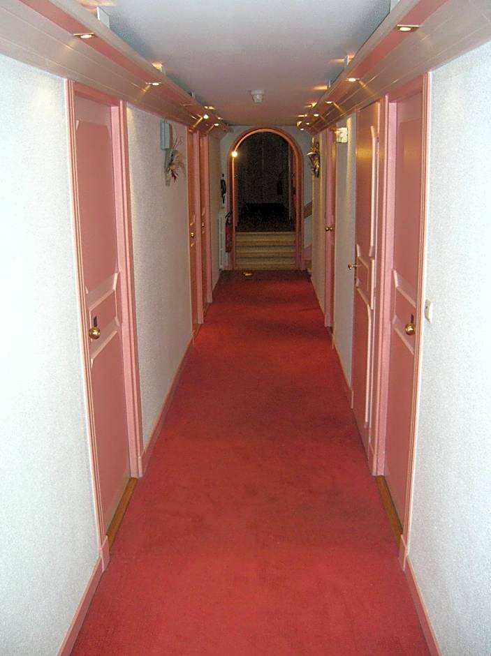 Hôtel-Restaurant "Les Rochers"