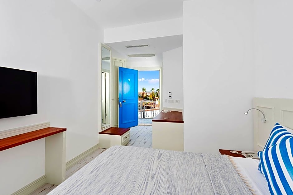 Rhodium Hotel Alaçatı