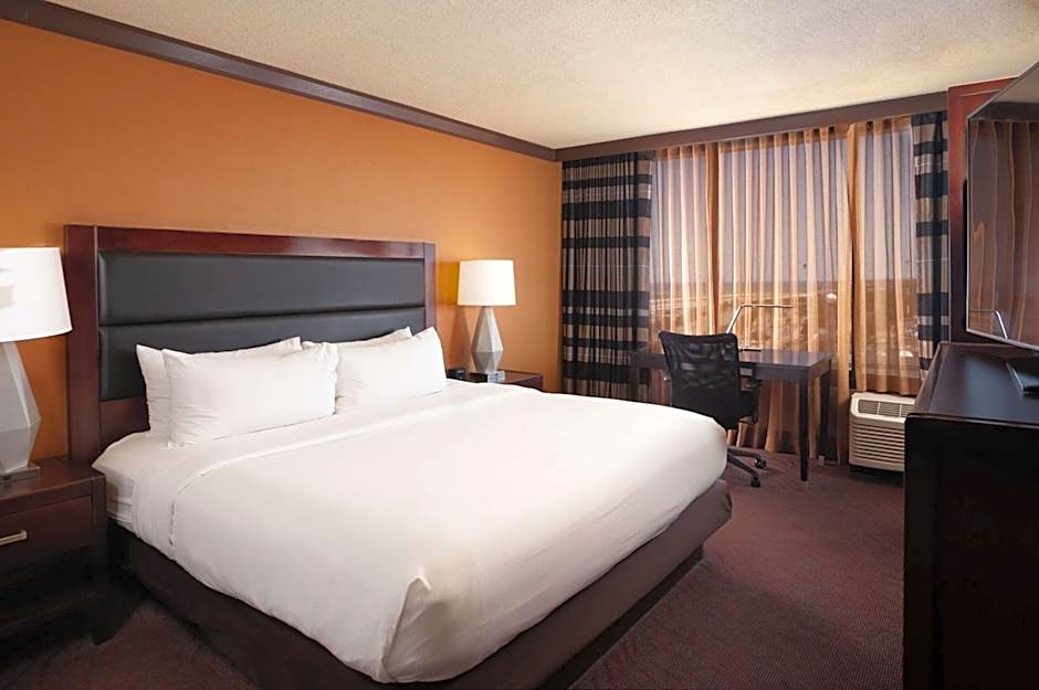 DoubleTree by Hilton Hotel Cleveland Downtown - Lakeside