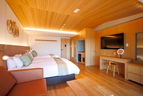 Deluxe Family Room with Sauna