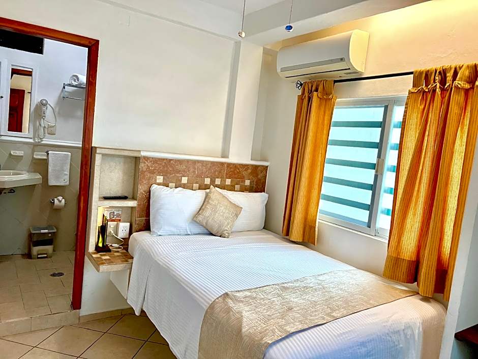 Hotel Bucaneros