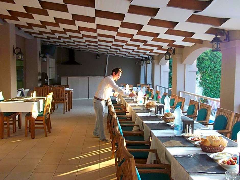 Ant Apart Hotel
