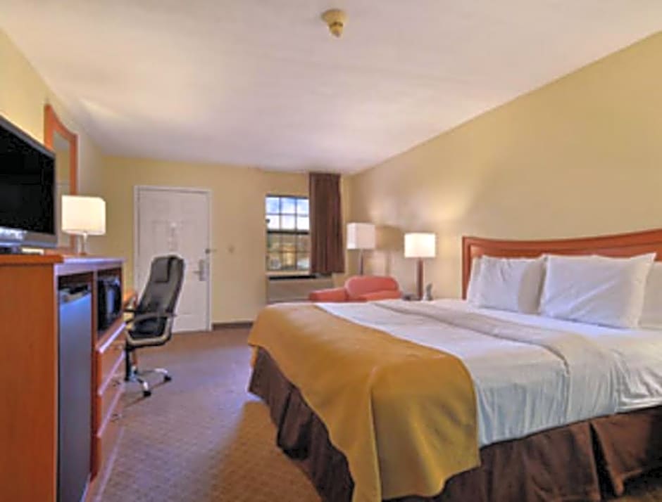 Days Inn by Wyndham Natchitoches