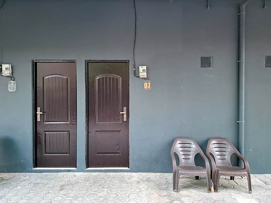 Homestay Sido Joyo near Sunrise Mall Mitra RedDoorz