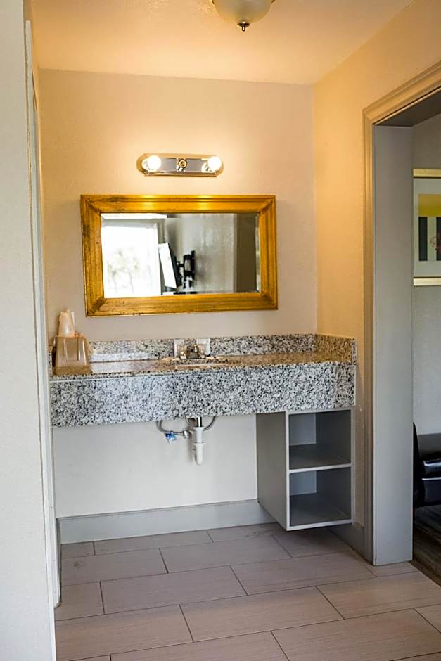 Harmony Inn and Suites