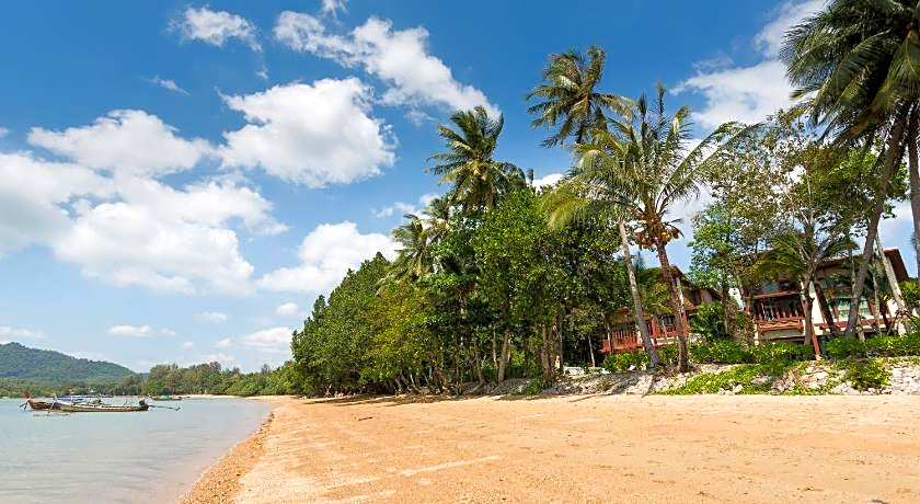 Amatapura Beach Villa 1, SHA Certified