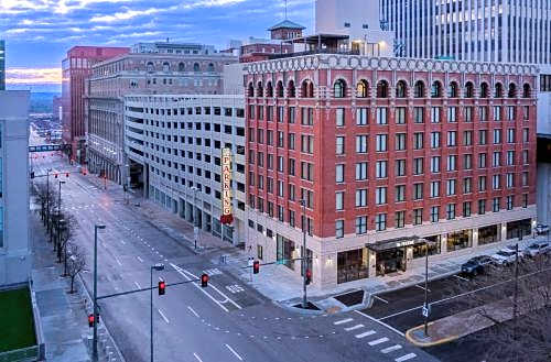 The Peregrine Omaha Downtown Curio Collection by Hilton
