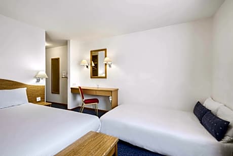 2 Single Beds Mobility Accessible Room Non-Smoking