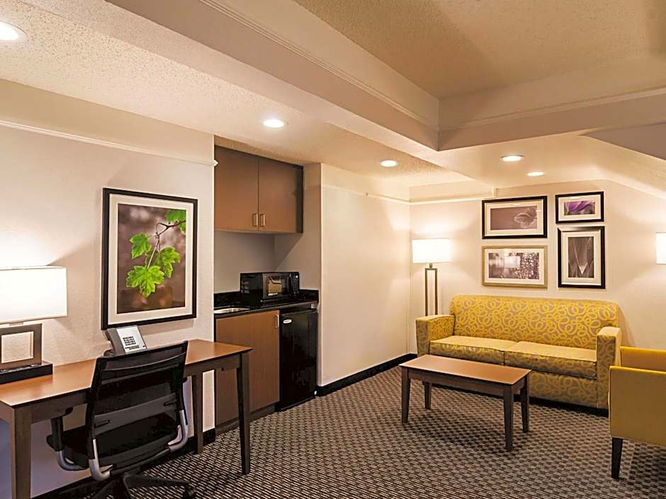 La Quinta Inn & Suites by Wyndham Denver Tech Center