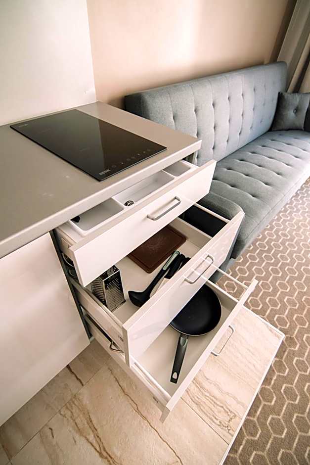 Merepargi ApartHotel & Cafe