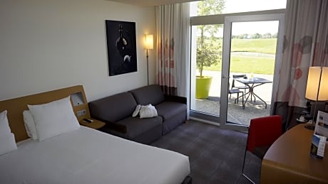 Executive Queen Room with Terrace