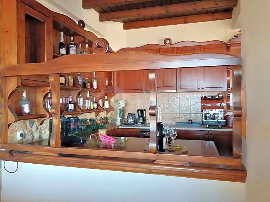 Kallisti Ξενώνας Διακοπτό-Καλάβρυτα