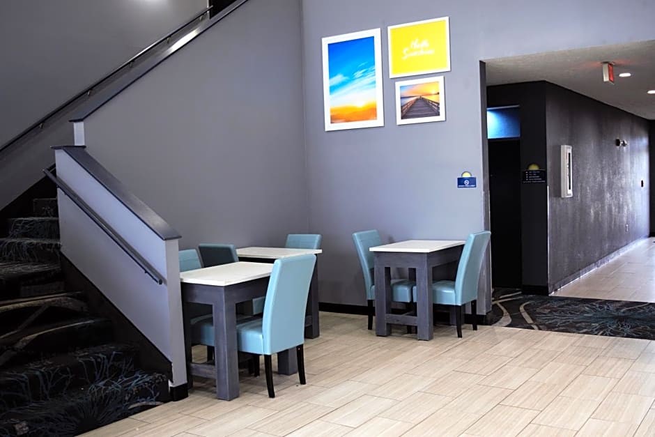 Days Inn by Wyndham Montgomery