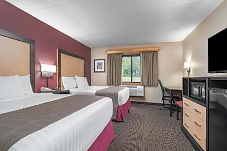 Deluxe Queen Room with Two Queen Beds - Non-Smoking