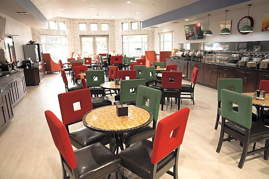 Comfort Suites Airport Tukwila Seattle