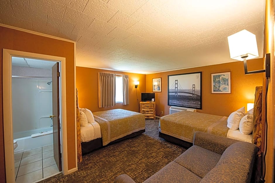 Super 8 by Wyndham Bridgeview of Mackinaw City