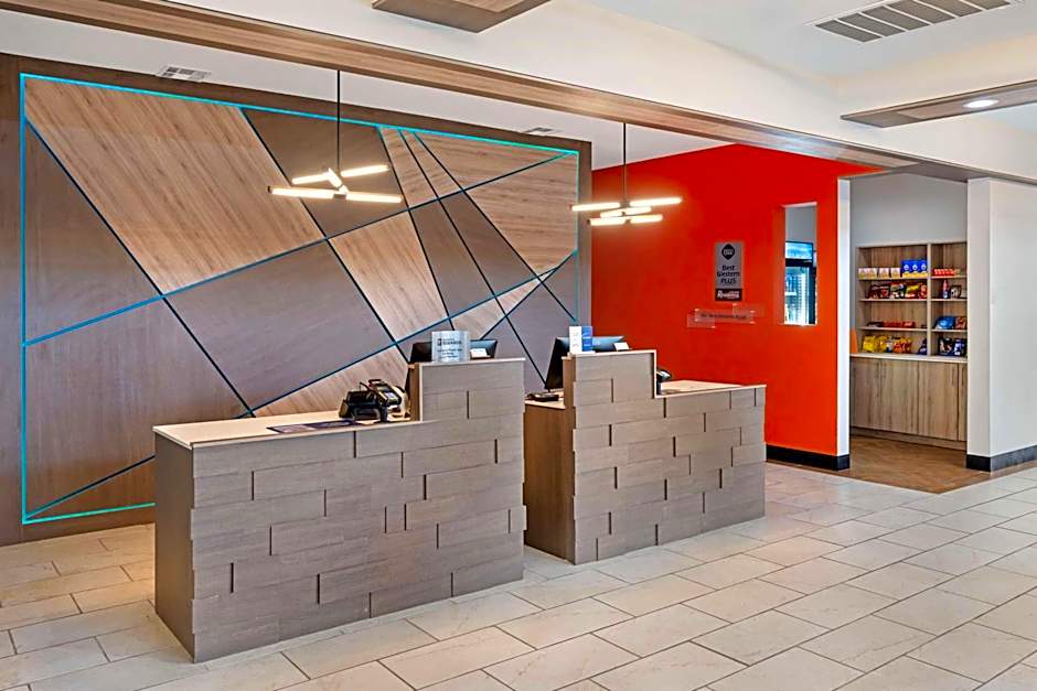 Best Western Plus Executive Residency Carlsbad Hotel