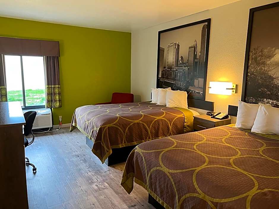 Super 8 by Wyndham Clemmons/Winston-Salem Area