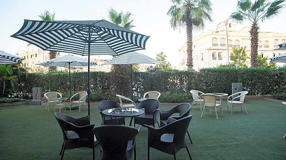 The Villa 604 Powered by look