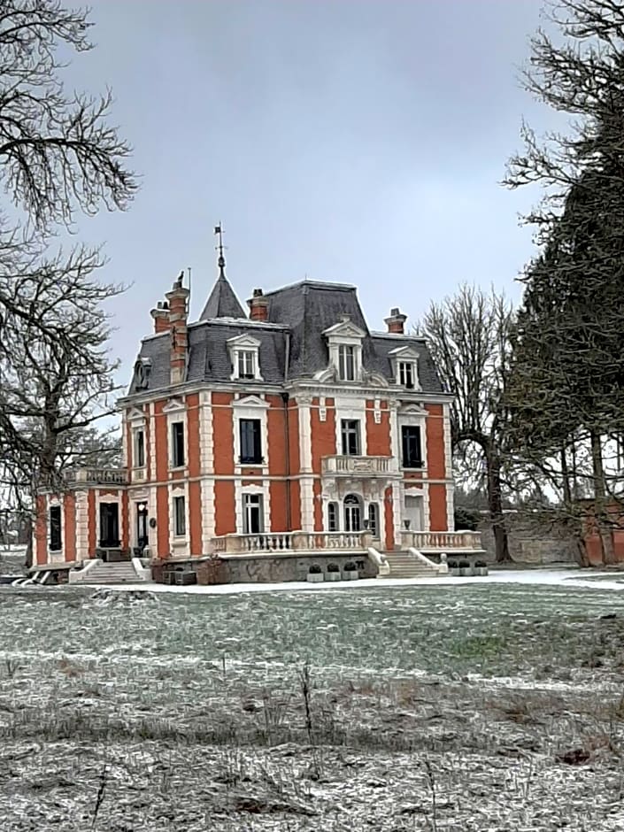 Chateau Sourliavoux, appartement en chambres d'hôtes