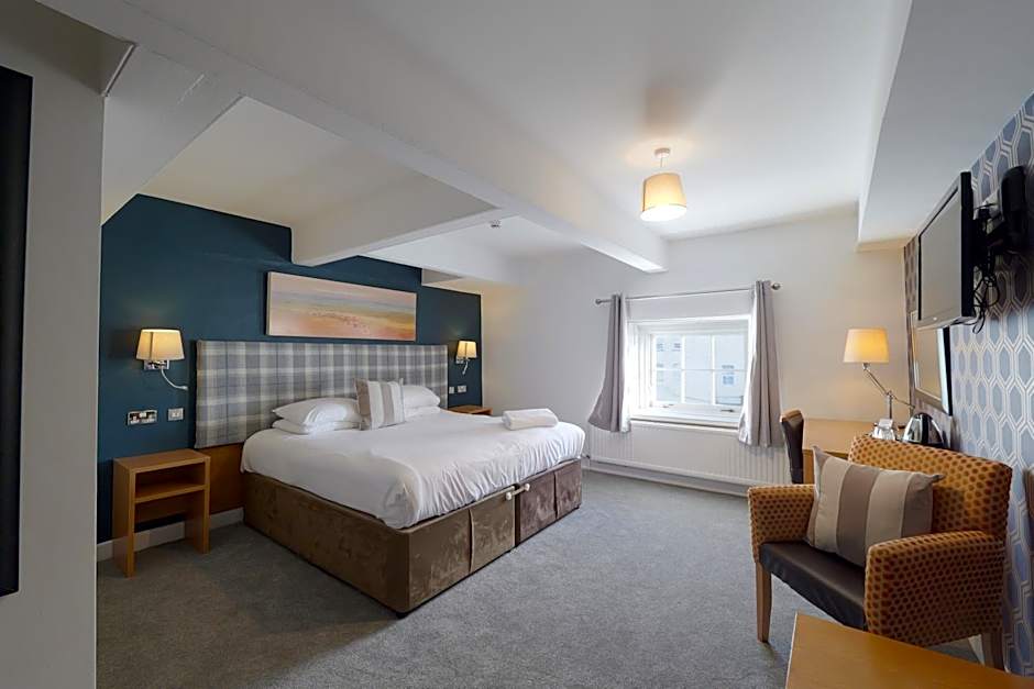 THE LORD NELSON HOTEL