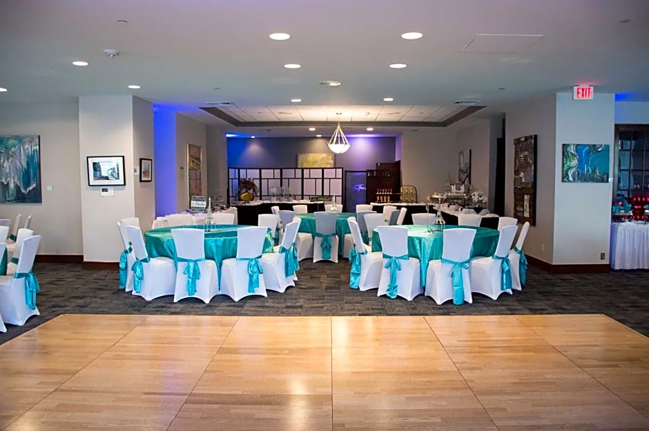 The Barrymore Hotel Tampa Riverwalk