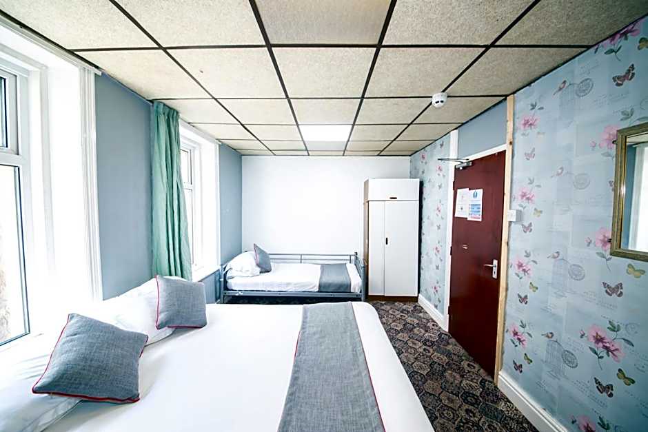 MyRoomz Silver Strand Hotel