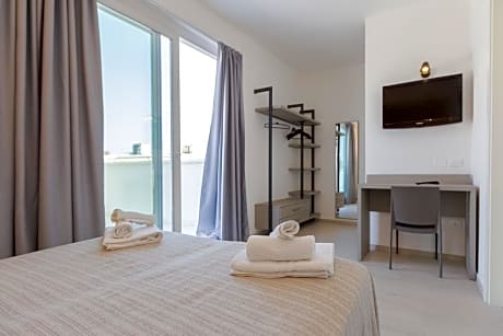 Superior Double or Twin Room with Terrace
