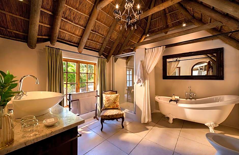 Hunters Country House