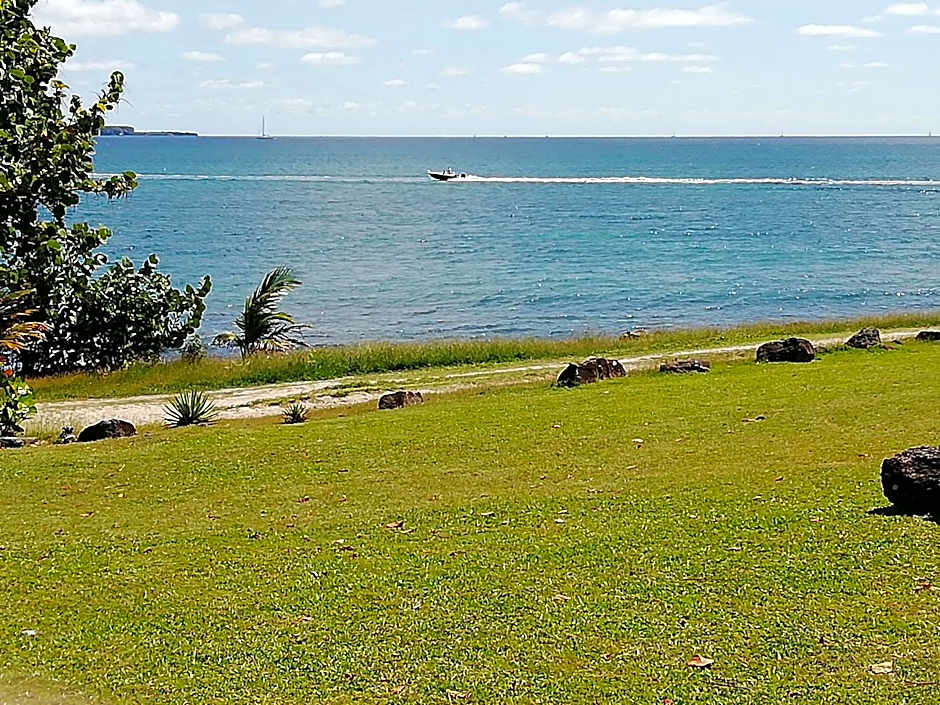 Jolie studio vue mer