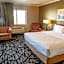 La Quinta Inn & Suites by Wyndham Milwaukee Airport / Oak Creek
