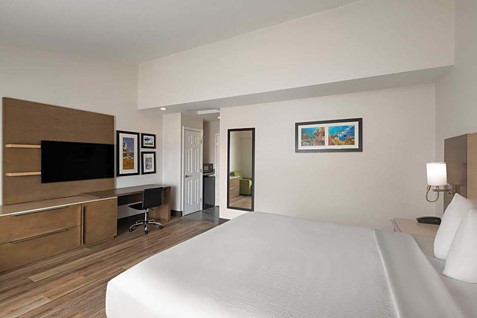 Days Inn by Wyndham Monterey Downtown