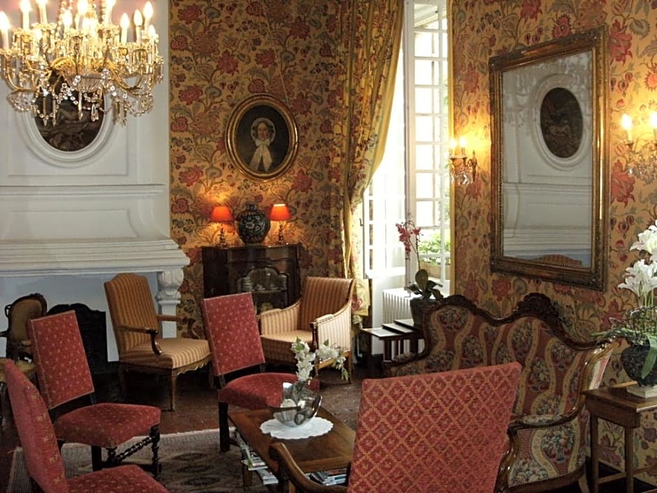 Hostellerie Le Beffroi