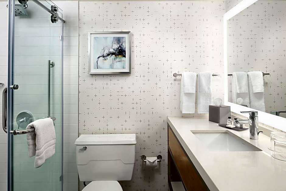 Crowne Plaza Dallas Market Ctr - Love Field By IHG