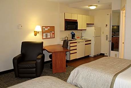 Studio Suite with Two Double Beds