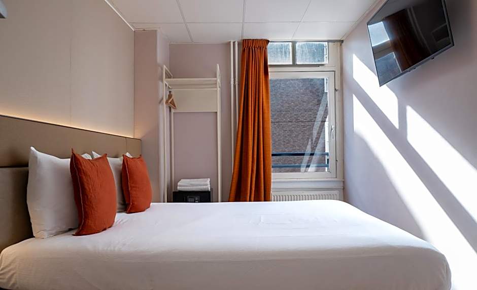 CS Hotel