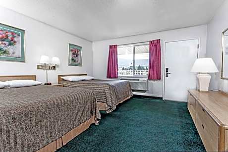 Double Room with Two Double Beds - Non-Smoking