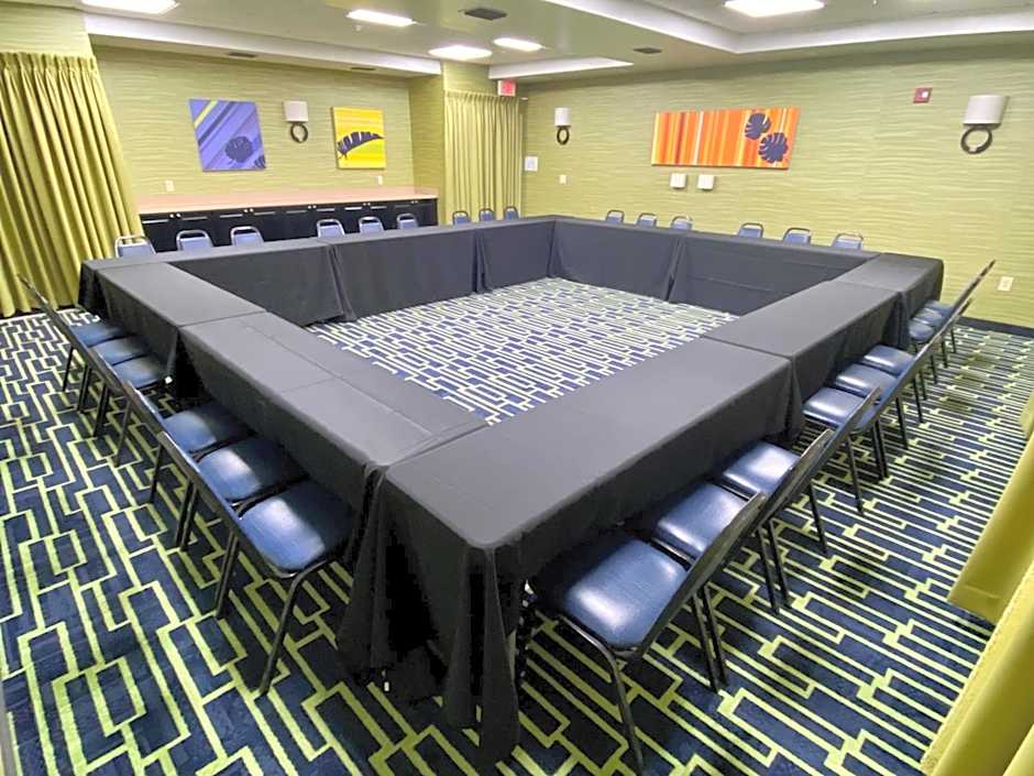 Holiday Inn Express & Suites Plant City By IHG