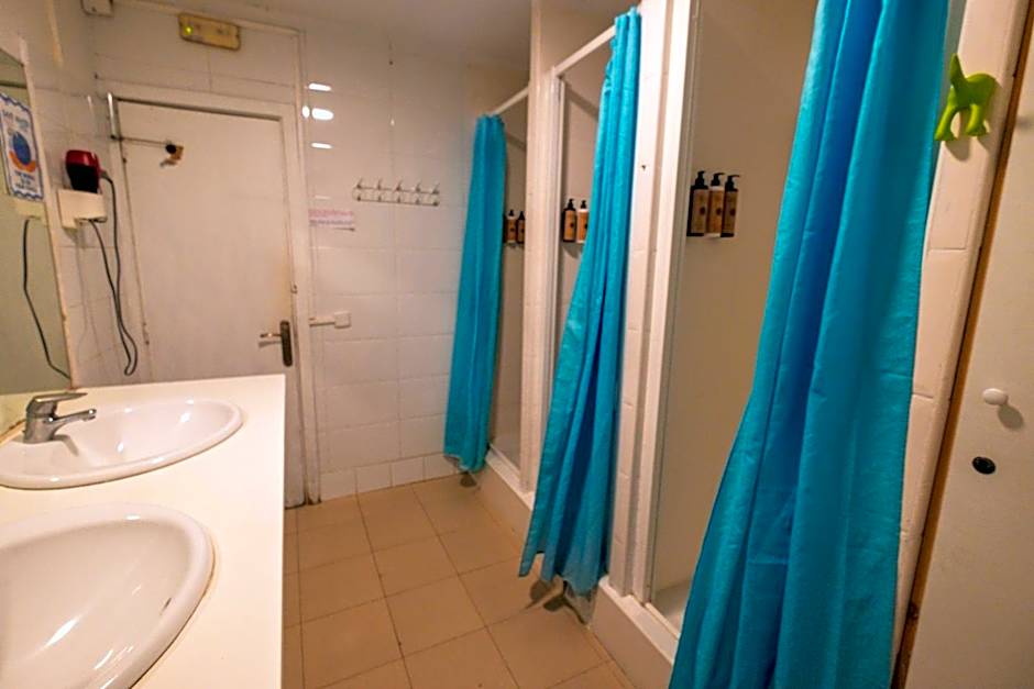 Diagonal House Hostel