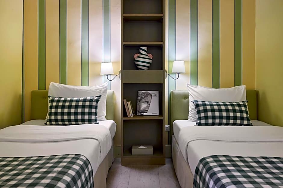 Aquila Rithymna Beach