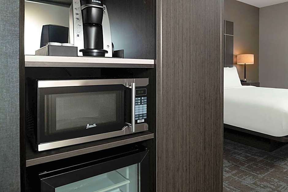 Fairfield by Marriott Inn & Suites Boston Medford