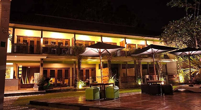 JavaCove Beach Hotel