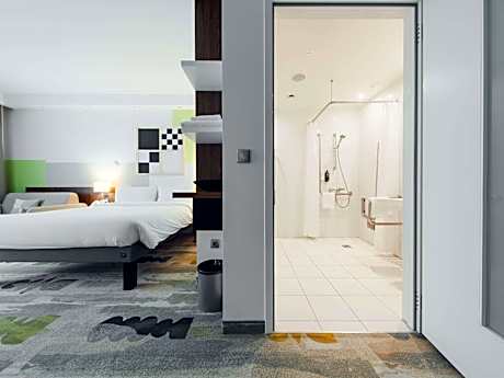 Superior room with one double bed